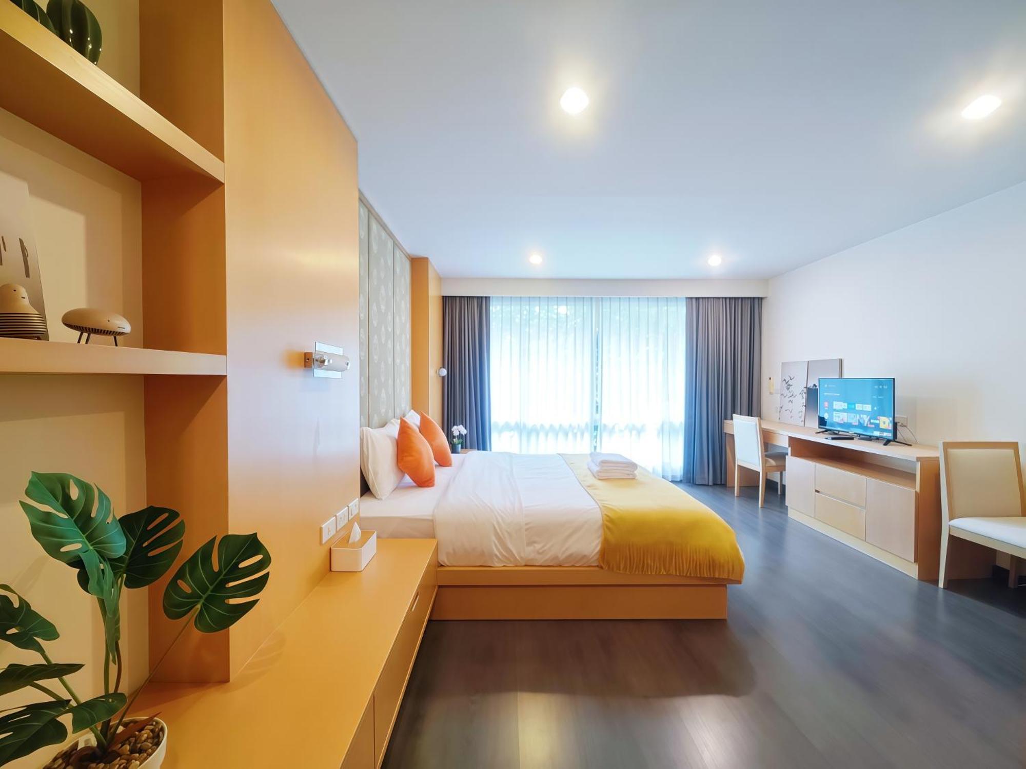 Queen Room with Balcony